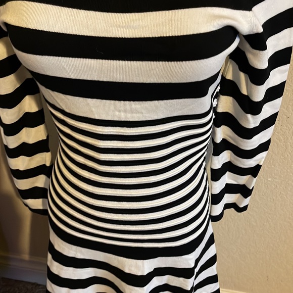 Black and white dress - Picture 2 of 3